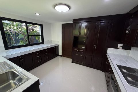 House in Hang Dong, Thailand 4 bedrooms № 154922 - photo 19