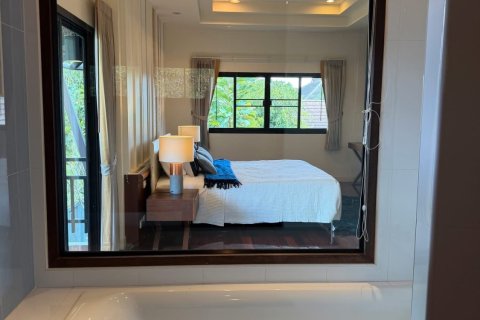 House in Hang Dong, Thailand 4 bedrooms № 154922 - photo 12