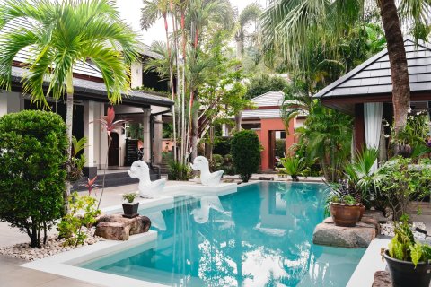 Villa in Phuket, Thailand 5 bedrooms № 154923 - photo 16