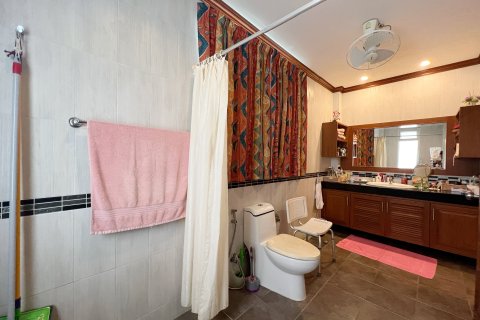 House in Kathu, Thailand 2 bedrooms № 154919 - photo 13