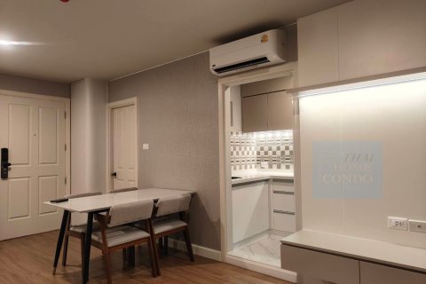 Кондоминиум с 2 спальнями в Хуай Кванге, Бангкок, Таиланд № 154921 - фото 9