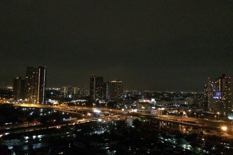 Кондоминиум с 2 спальнями в Клонг Тоэй, Бангкок, Таиланд № 151849 - фото 9