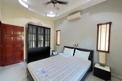 Adosado de 2 dormitorios en Pattaya, Tailandia № 211242 - foto 18