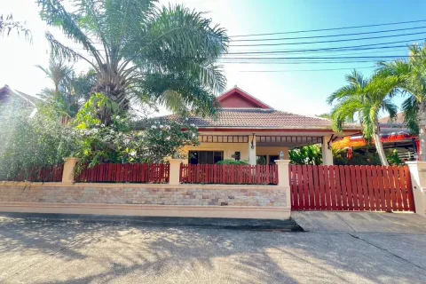 Adosado de 2 dormitorios en Pattaya, Tailandia № 211242 - foto 25