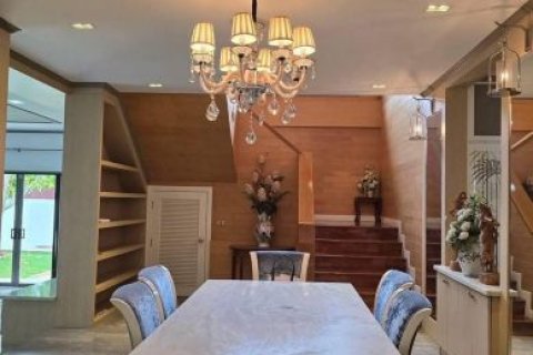 House in Pattaya, Thailand 4 bedrooms № 145757 - photo 14