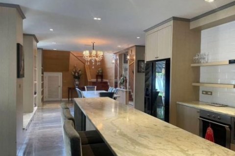 House in Pattaya, Thailand 4 bedrooms № 145757 - photo 7