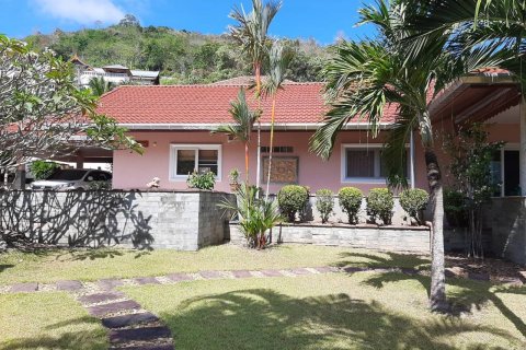 Villa in Chalong, Thailand 2 bedrooms № 223495