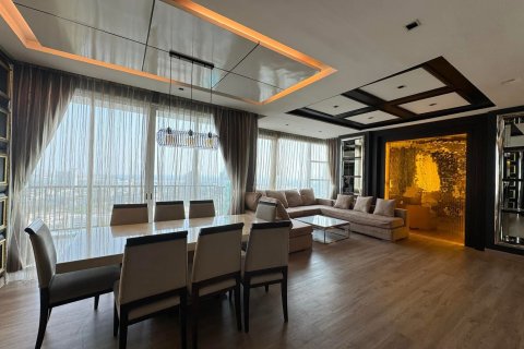 Condo in Khlong Toei, Bangkok, Thailand, 3 bedrooms  № 158440 - photo 4