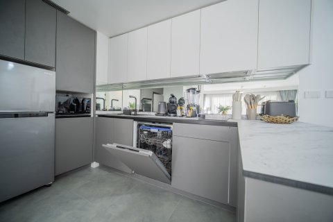 Condo in Phuket, Thailand, 2 bedrooms  № 158435 - photo 6