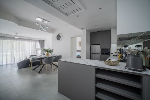 Condo in Phuket, Thailand, 2 bedrooms  № 158435 - photo 5