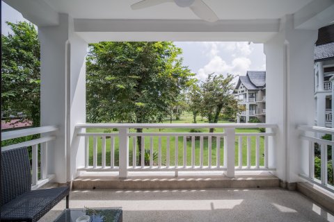 Condo in Phuket, Thailand, 2 bedrooms  № 158435 - photo 8