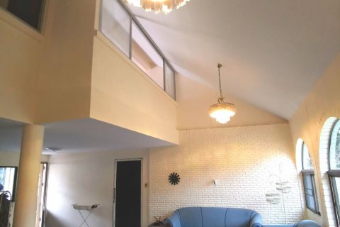 House in Saphan Sung, Bangkok, Thailand 6 bedrooms № 151300 - photo 5