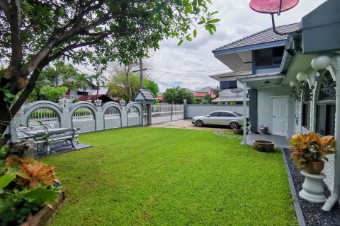 House in Saphan Sung, Bangkok, Thailand 6 bedrooms № 151300 - photo 2