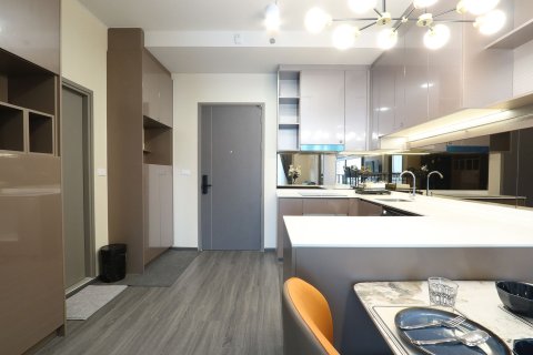 Кондоминиум с 2 спальнями в Клонг Тоэй, Бангкок, Таиланд № 151299 - фото 2