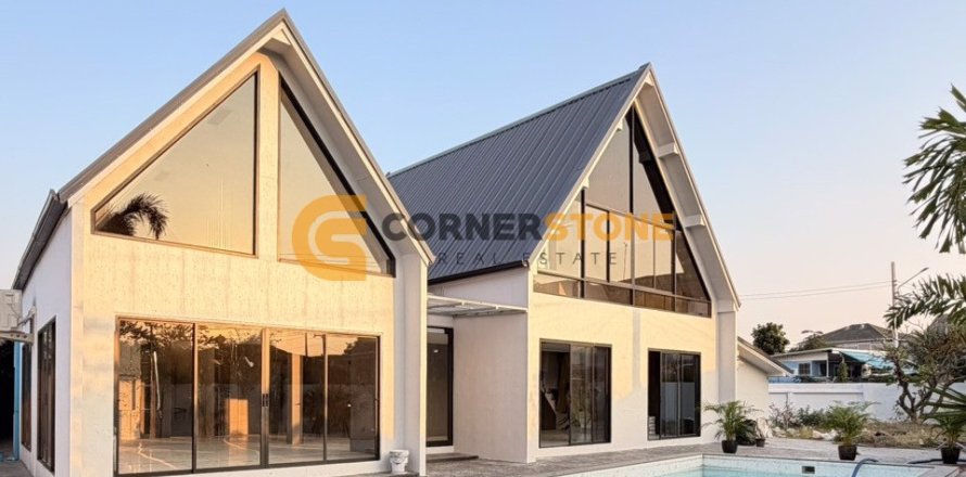 Studio in Pattaya, Thailand № 161402