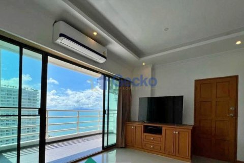 Condo in Pattaya, Thailand, 1 bedroom  № 199584 - photo 3