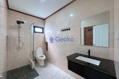 House in Pattaya, Thailand 3 bedrooms № 199588 - photo 13
