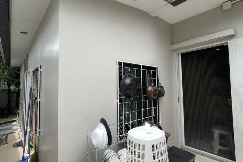 House in Nonthaburi, Thailand 4 bedrooms № 148298 - photo 4