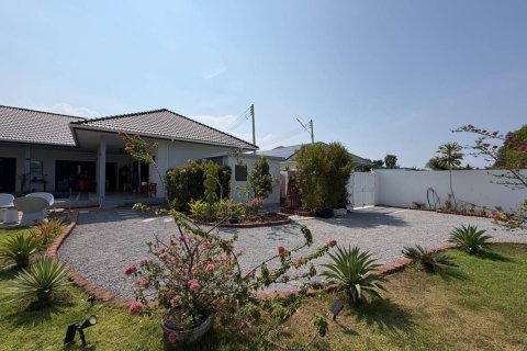 Villa in Hua Hin, Thailand 3 bedrooms № 233970 - photo 17
