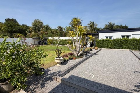 Villa in Hua Hin, Thailand 3 bedrooms № 233970 - photo 15