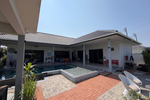 Villa in Hua Hin, Thailand 3 bedrooms № 233970 - photo 16