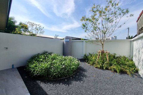 Townhouse in Phuket, Thailand 2 bedrooms № 173684 - photo 23