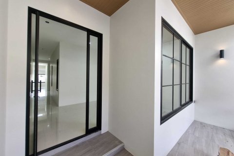 Townhouse in Phuket, Thailand 2 bedrooms № 173684 - photo 9