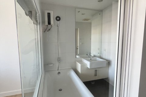 Studio in the Condo in Sathon, Bangkok, Thailand  № 173681 - photo 15