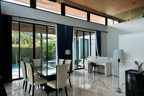 Villa in Phuket, Thailand 4 bedrooms № 173683 - photo 16