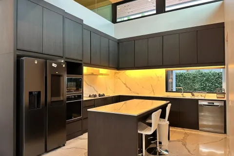 Villa in Phuket, Thailand 4 bedrooms № 173683 - photo 5