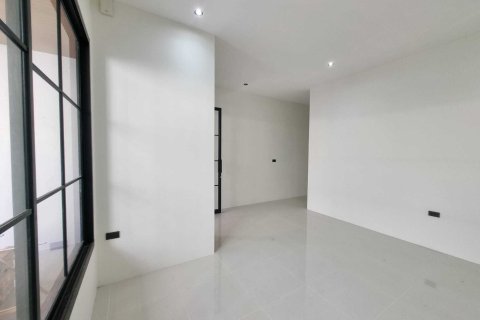 Townhouse in Phuket, Thailand 2 bedrooms № 173680 - photo 12