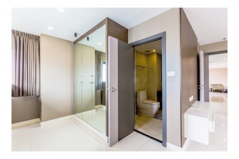 Condo à Bangkok, Thaïlande, 2 chambres  № 143941 - photo 15