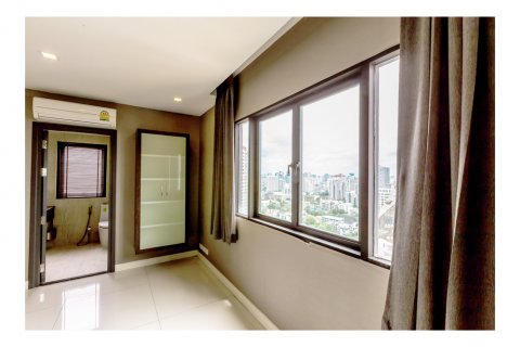 Condo à Bangkok, Thaïlande, 2 chambres  № 143941 - photo 8
