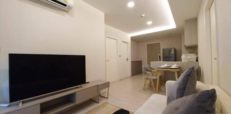 Condo in Khlong Toei, Bangkok, Thailand, 2 bedrooms  № 158481