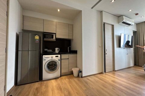 Studio in the Condo in Khlong Toei, Bangkok, Thailand  № 158483 - photo 2