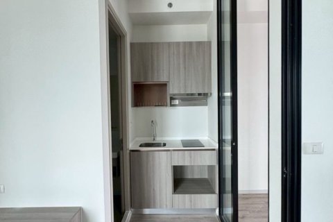 Studio in the Condo in Chatuchak, Bangkok, Thailand  № 158480 - photo 2