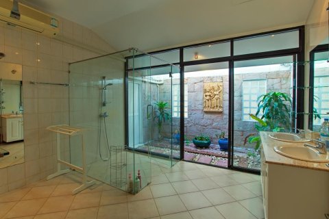 Villa in Pa Klok, Thailand 5 bedrooms № 158478 - photo 25