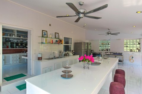 Villa in Pa Klok, Thailand 5 bedrooms № 158478 - photo 14