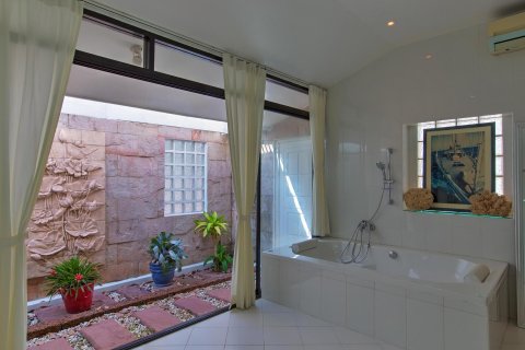 Villa in Pa Klok, Thailand 5 bedrooms № 158478 - photo 26