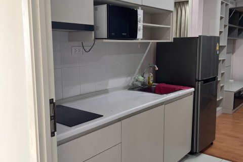 Condo à Samut Prakan, Thaïlande, 2 chambres  № 158477 - photo 2