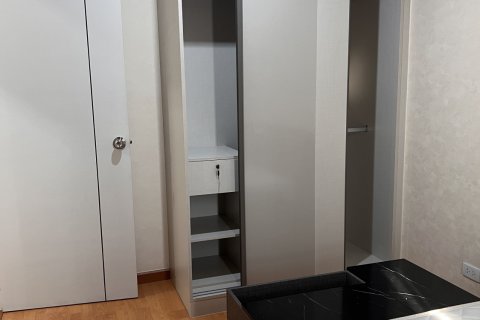 Condo à Samut Prakan, Thaïlande, 2 chambres  № 158477 - photo 13