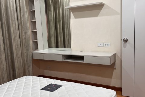 Condo à Samut Prakan, Thaïlande, 2 chambres  № 158477 - photo 8