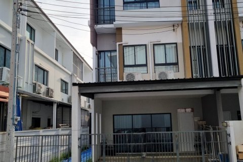 Townhouse à Bangkok, Thaïlande 3 chambres № 158482