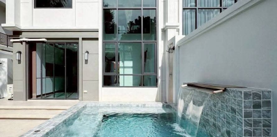 Townhouse in Chiang Mai, Thailand 3 bedrooms № 163051