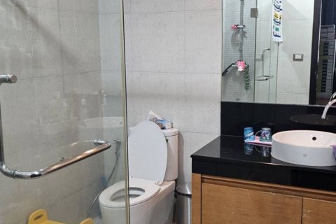 Condo à Yan Nawa, Bangkok, Thaïlande, 2 chambres  № 163056 - photo 8