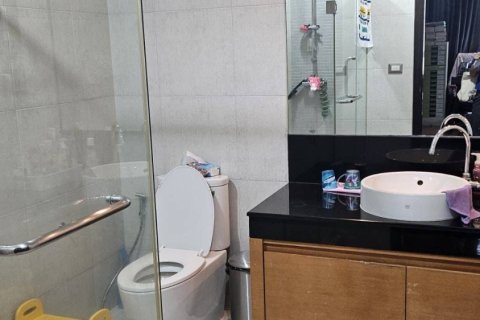 Condo à Yan Nawa, Bangkok, Thaïlande, 2 chambres  № 163056 - photo 7