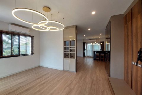 House in Thawi Watthana, Bangkok, Thailand 4 bedrooms № 163053 - photo 6