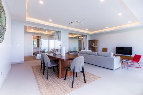 Condo à Phuket, Thaïlande, 3 chambres № 142468 - photo 2