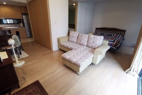 Studio dans le Condo à Watthana, Bangkok, Thaïlande  № 168905