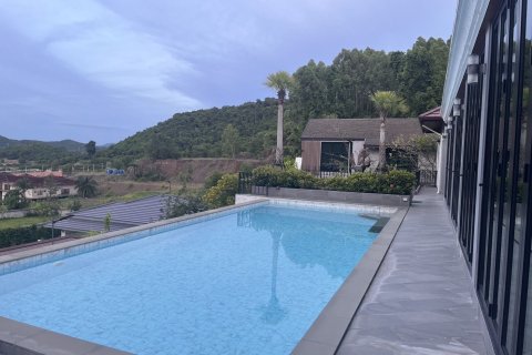 Дом в Паттайе, Таиланд с 5 спальнями  № 147650 - фото 15